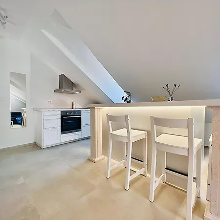 Luxe Nikolina Appartement *