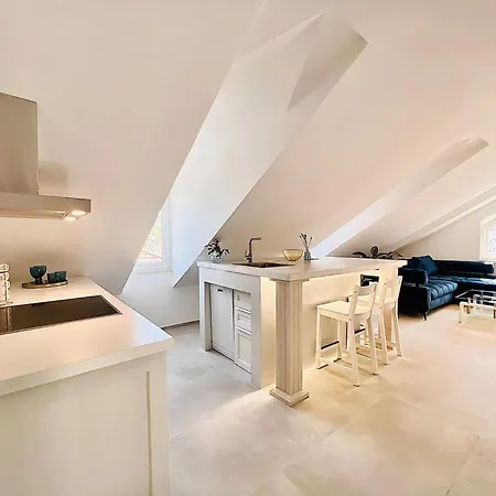 Luxe Nikolina Appartement *