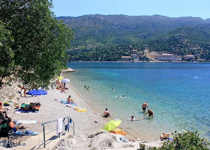 Luxe Nikolina 公寓